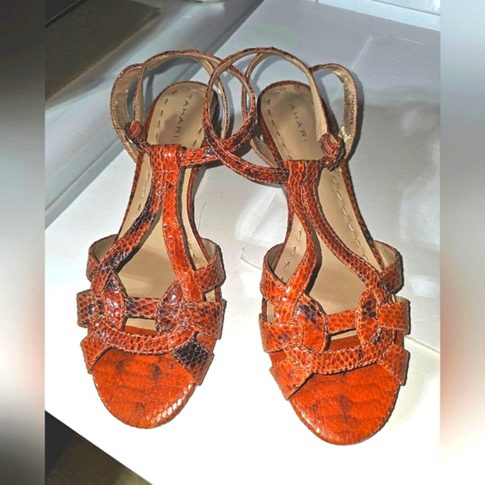 Tahari  HANOVER Wedge Sandals Deep Sea Coral Sz. 8.5